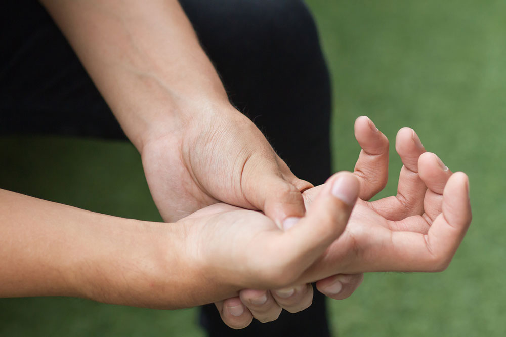 Understanding the causes, symptoms, and treatments of Dupuytren’s contracture